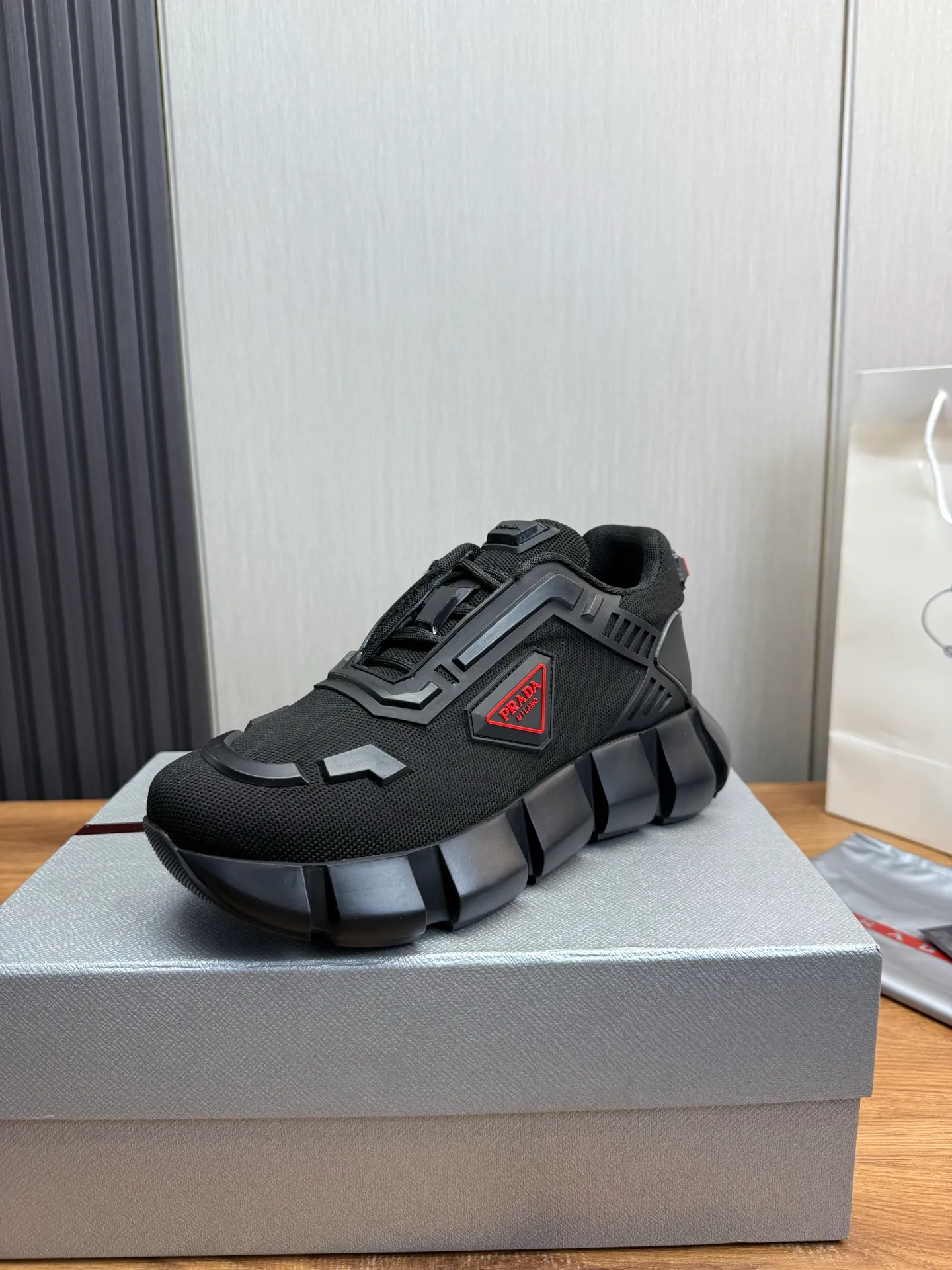Factory price 580💰 [PRADA] Men's shoes are popular in the counter, official website is synchronized, 1 high-quality shipment ✔️Original mesh + cowhide lining, 1🆚1 replica, original bottom, 38-45 (45 customized, non-refundable)